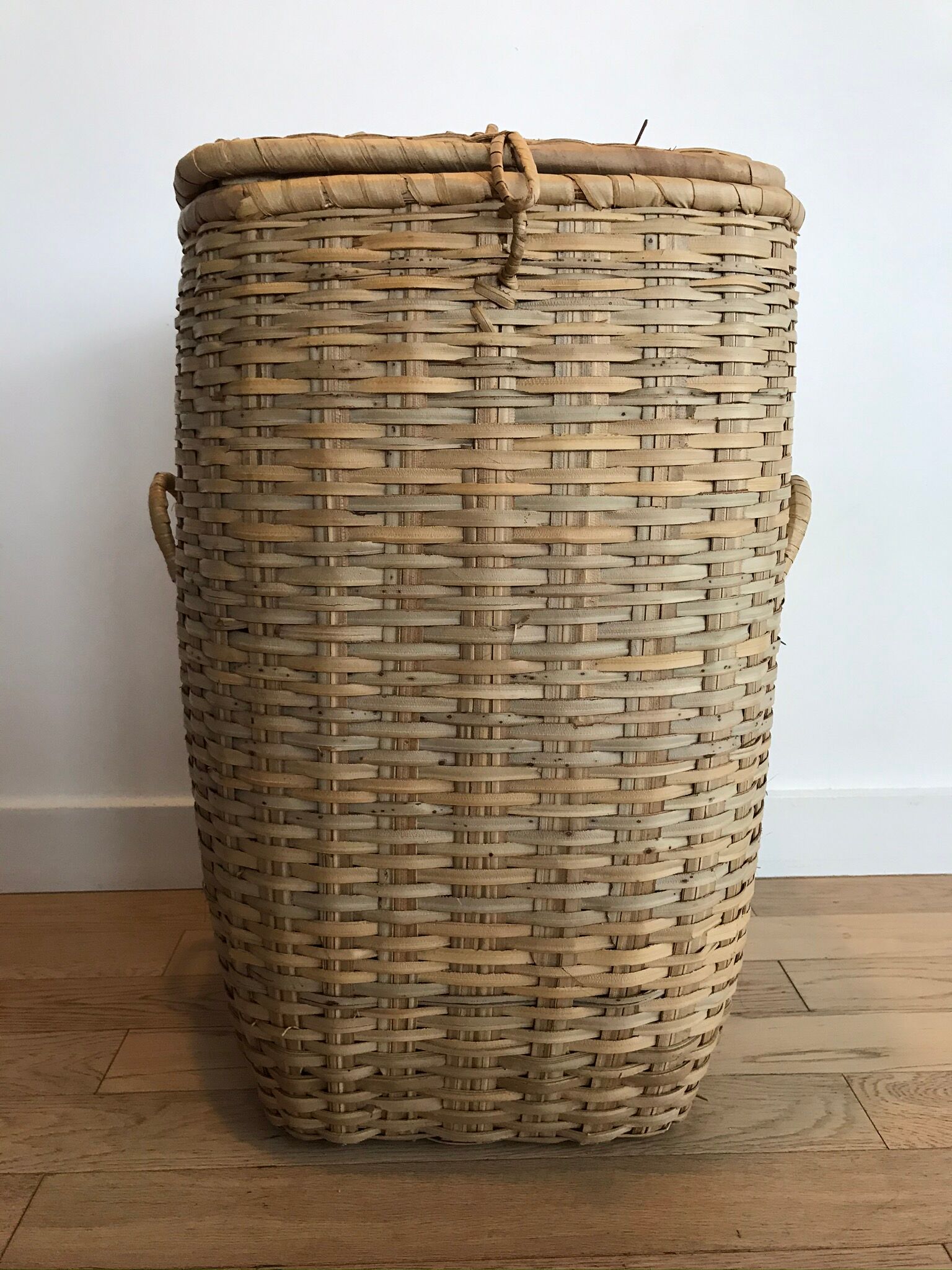 Large wicker/vintage bamboo laundry basket with lid