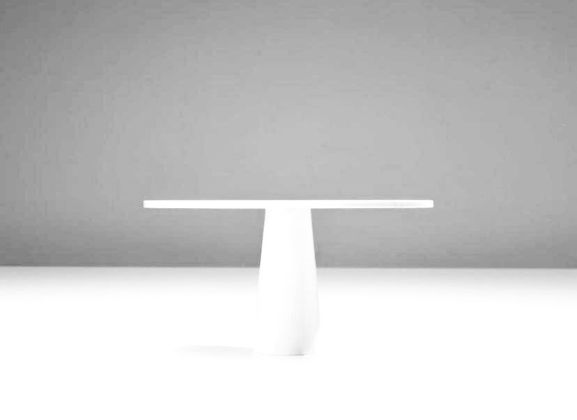 Eros round dining table in white Carrara marble, Italy, 70s in