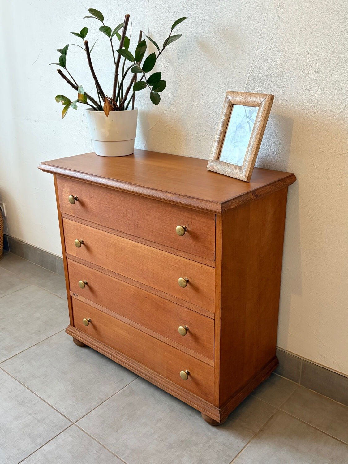 Commode vintage