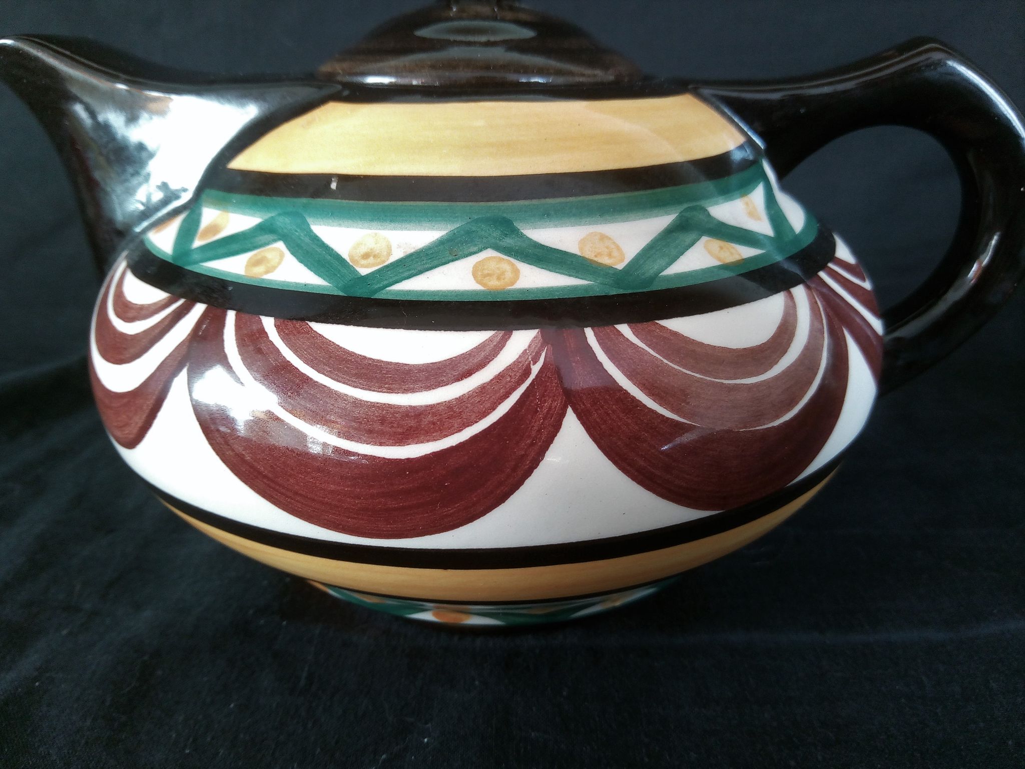Art deco coffee service in St. Jean de Bretagne earthenware, hand painted (15 pieces)