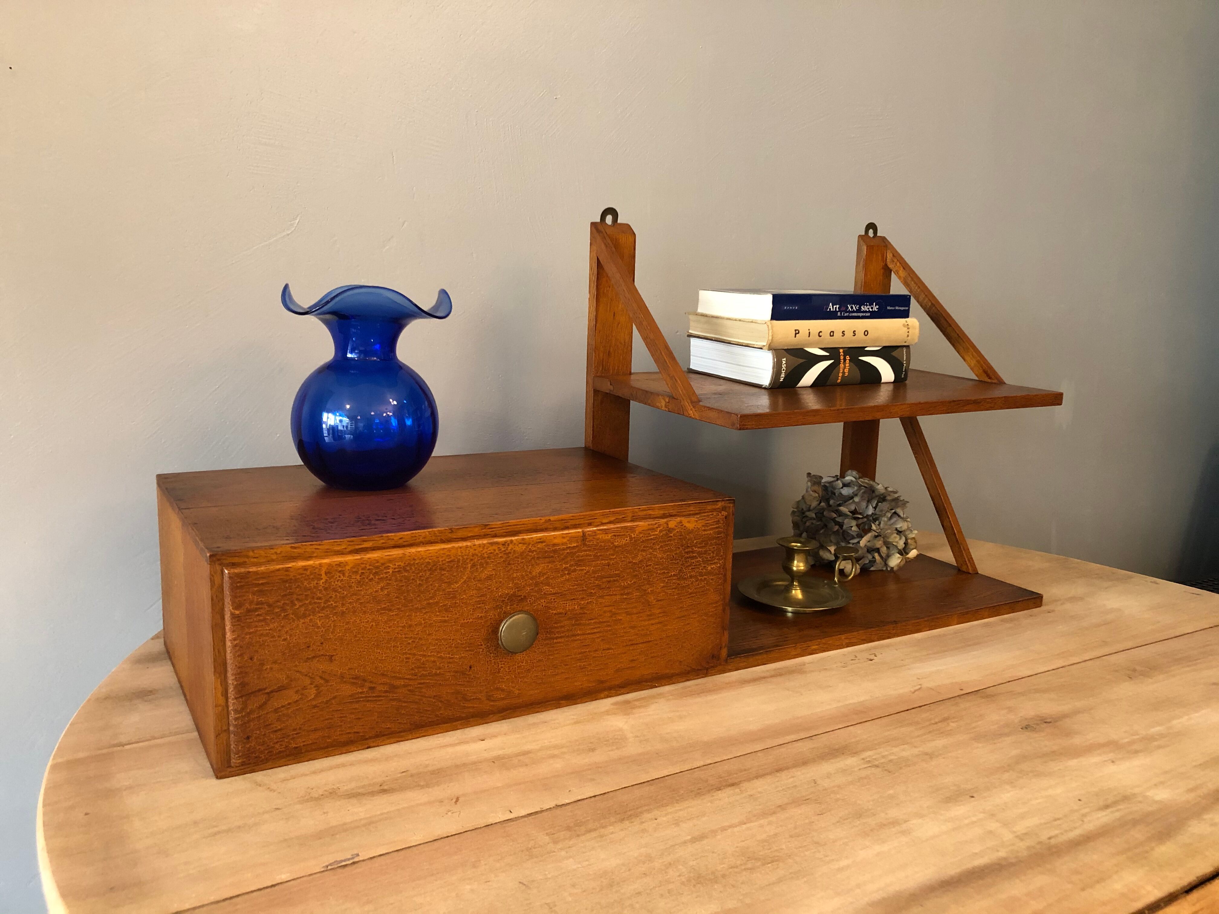 Vintage shelf to hang