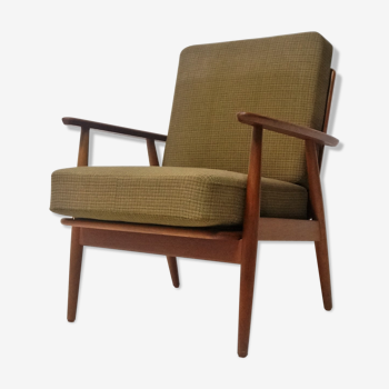 Scandinavian armchair in solid teak