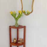 Corner shelf