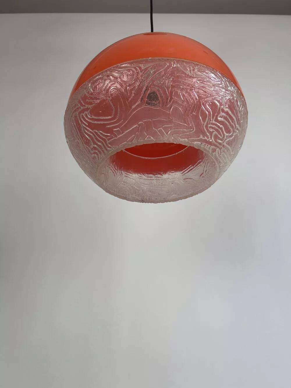 "Saturn" pendant light – orange and textured (1970s)
