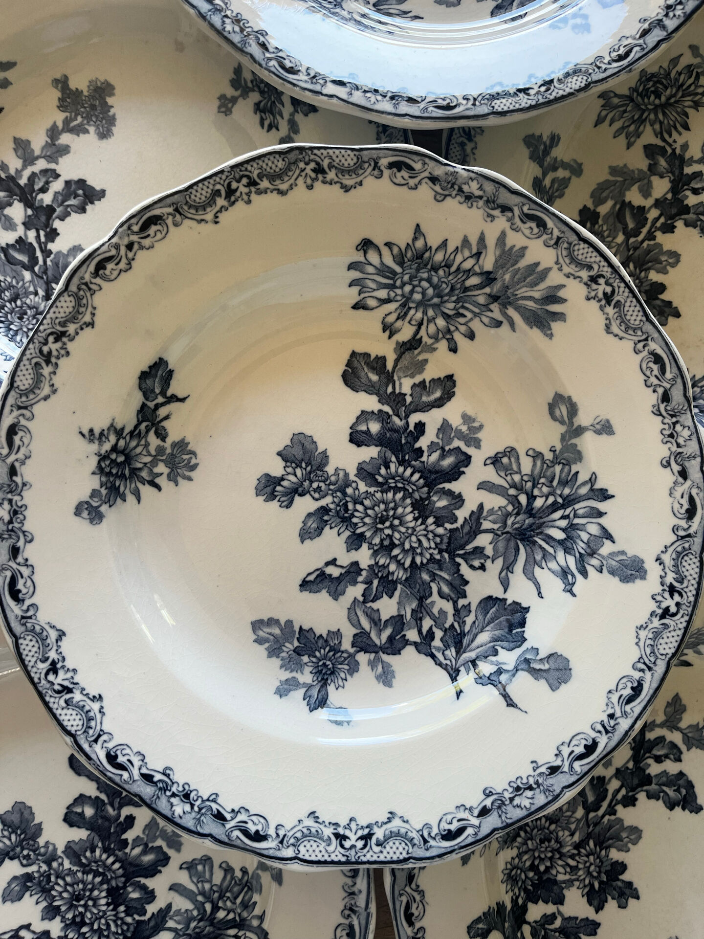 Antique deep plates