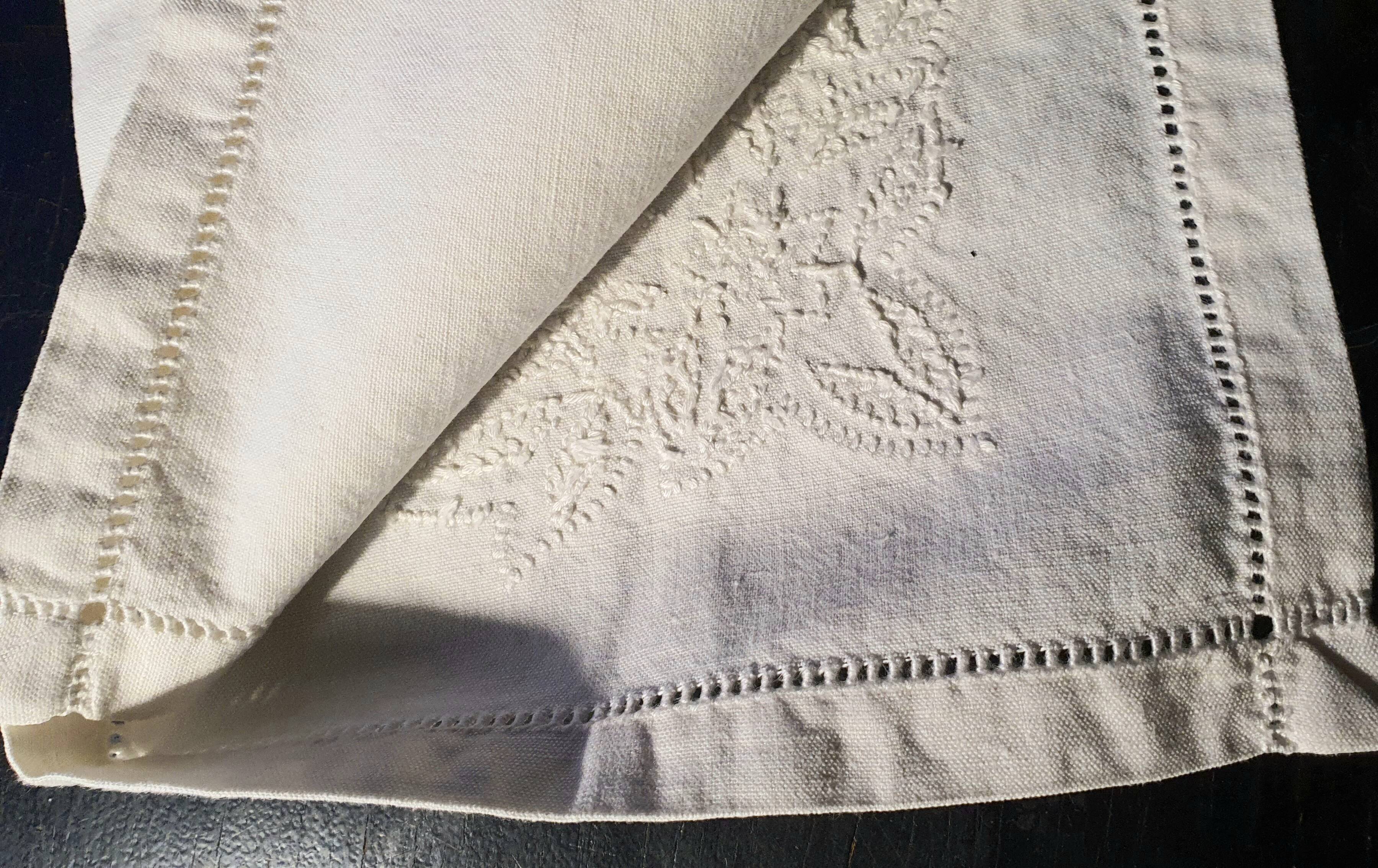 Embroidered tea tablecloth