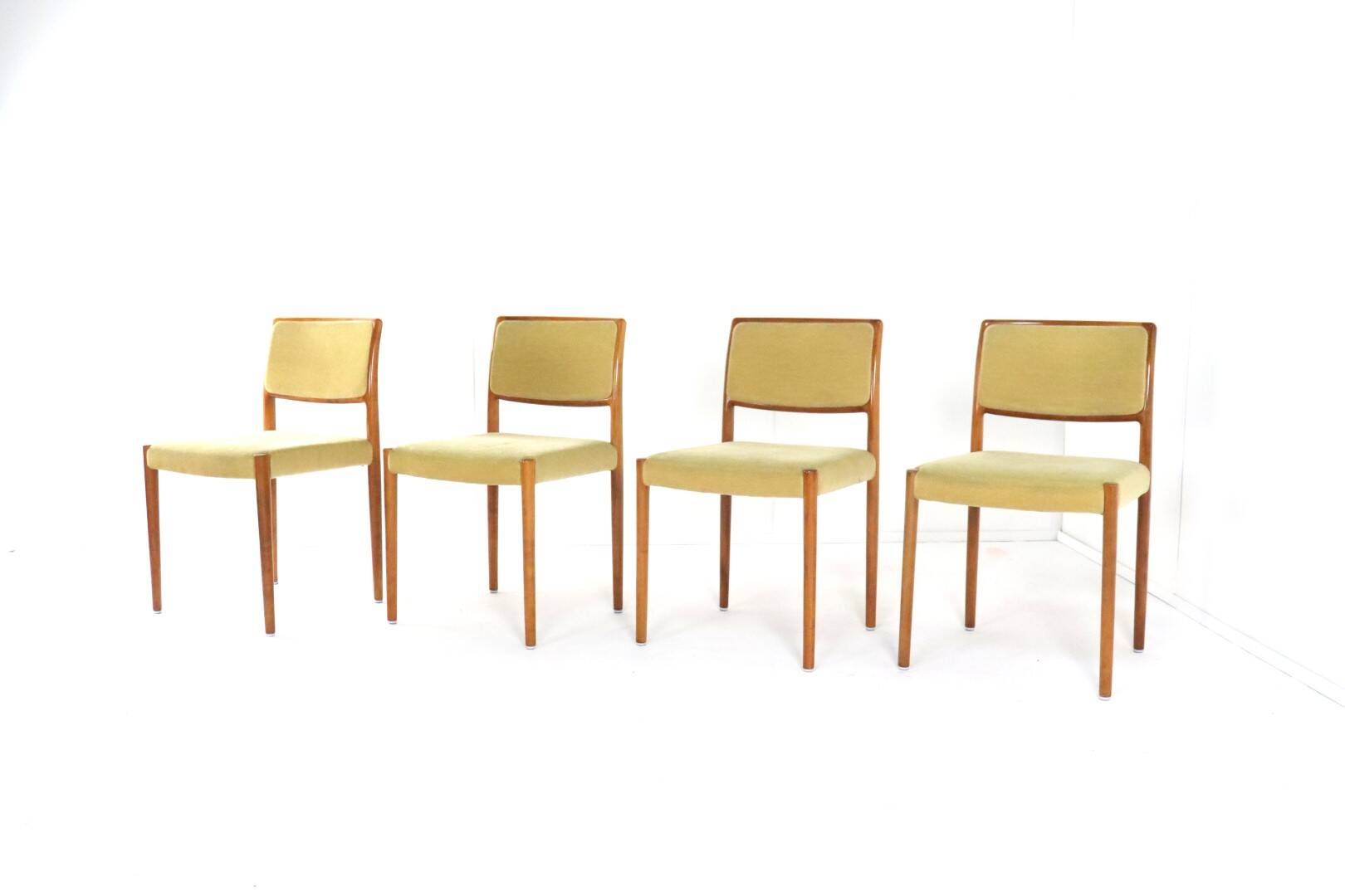 Set of 4 Niels O Möller model 80 chairs vintage danish design