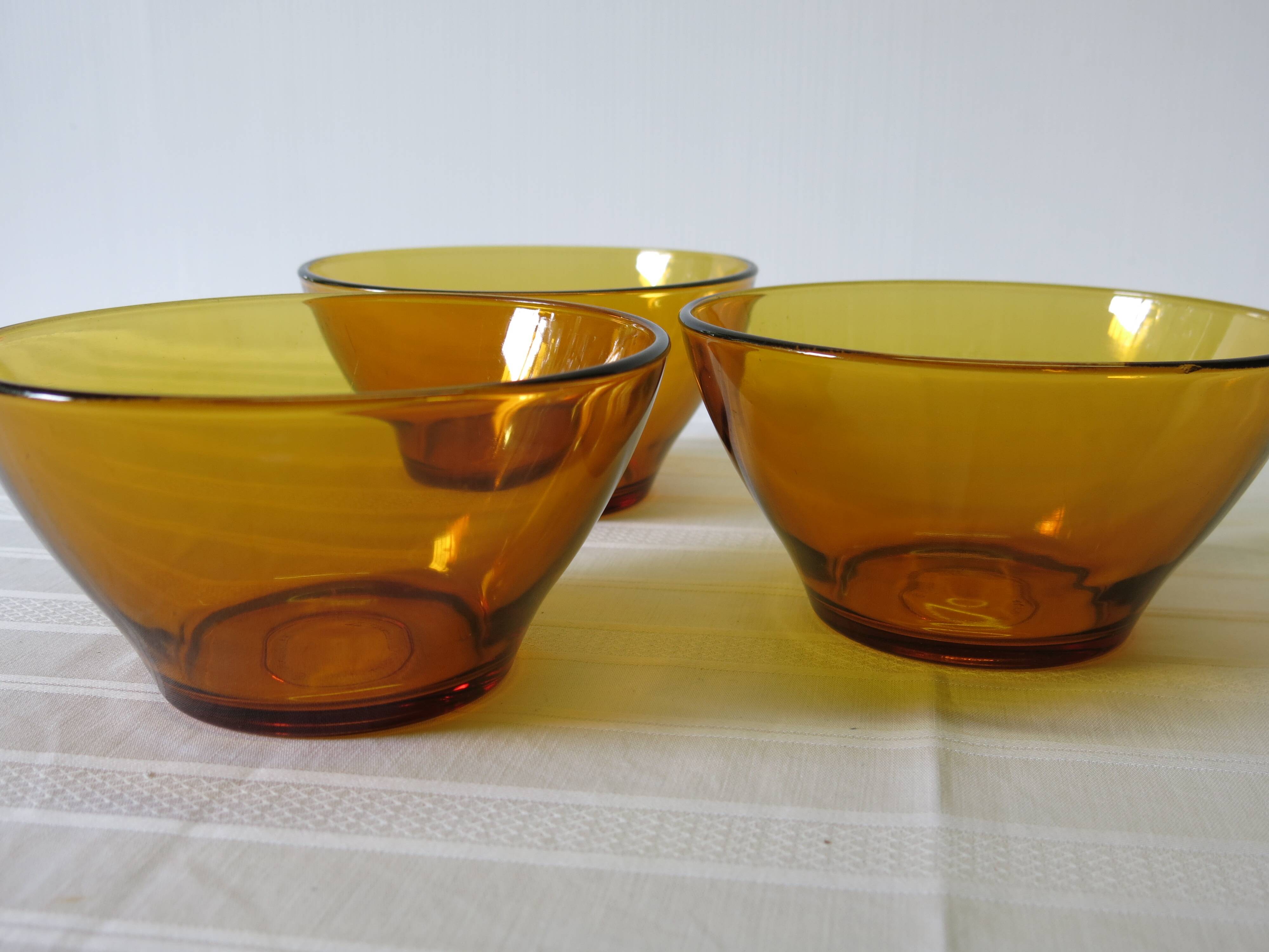 3 yellow amber glass bowls from Duralex in very good condition