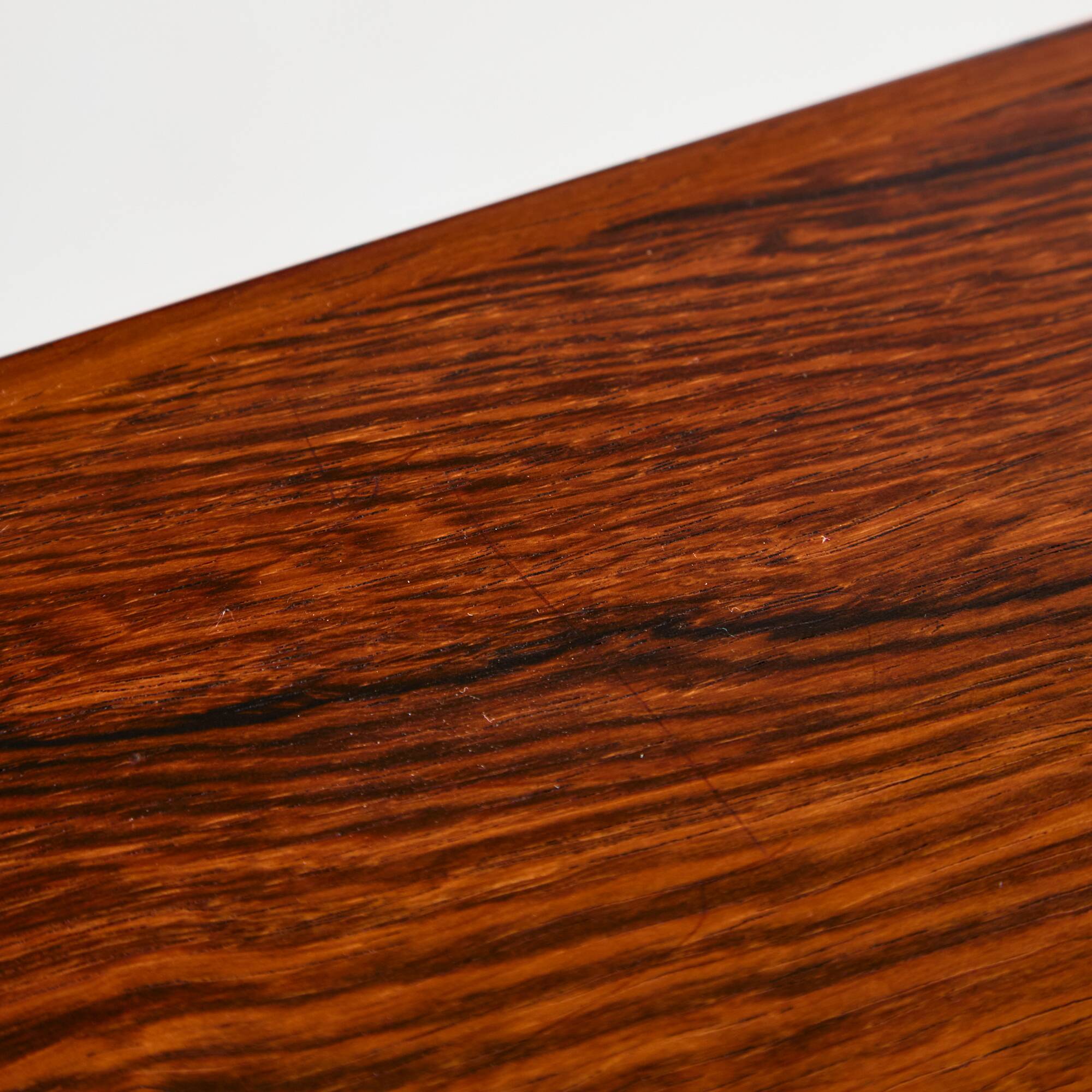MK10673 Restored rosewood sideboard by Henry Rosengren Hansen for Brande Mø