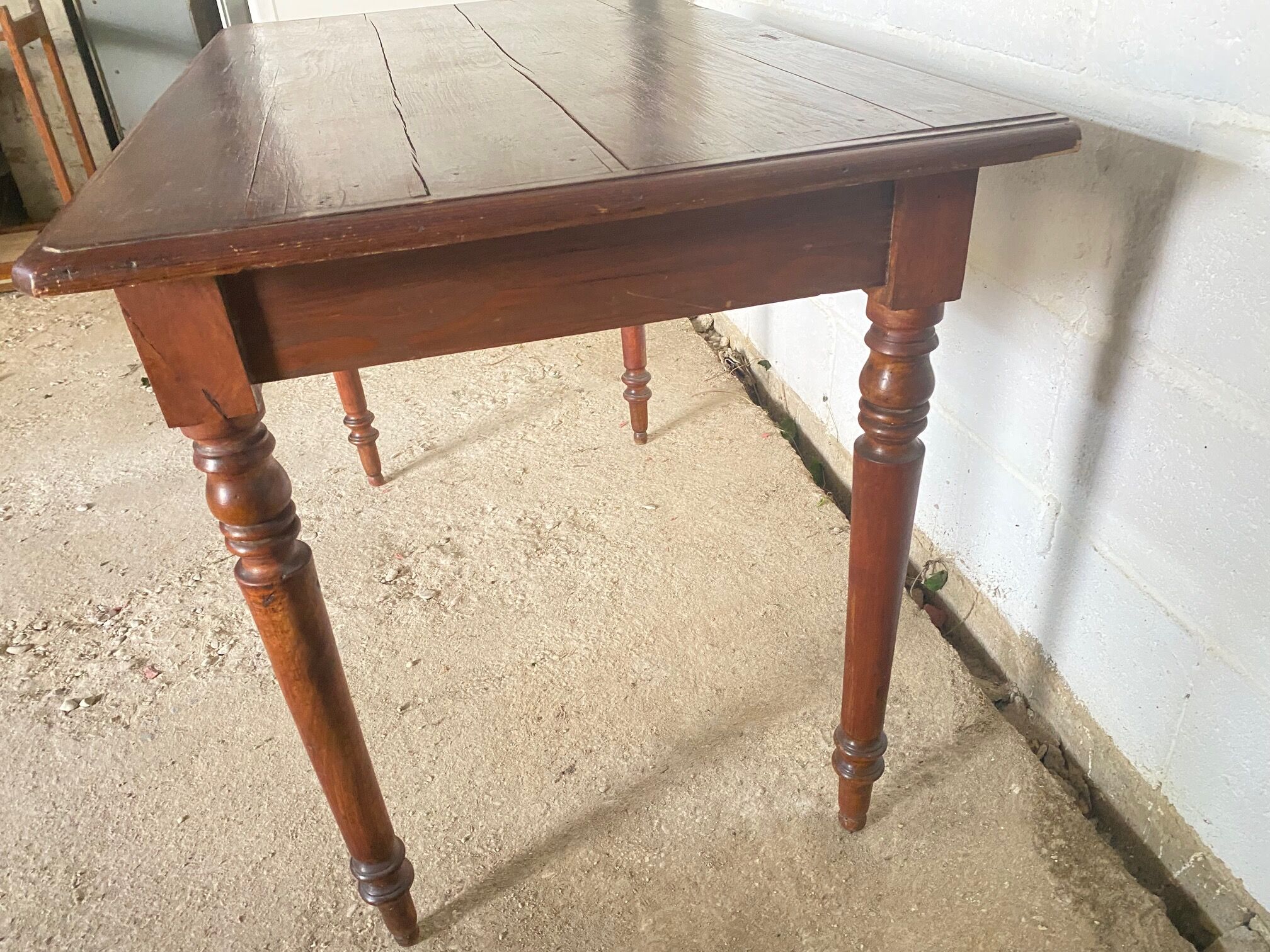 Office 2 drawers in solid wood turned legs year 1900
