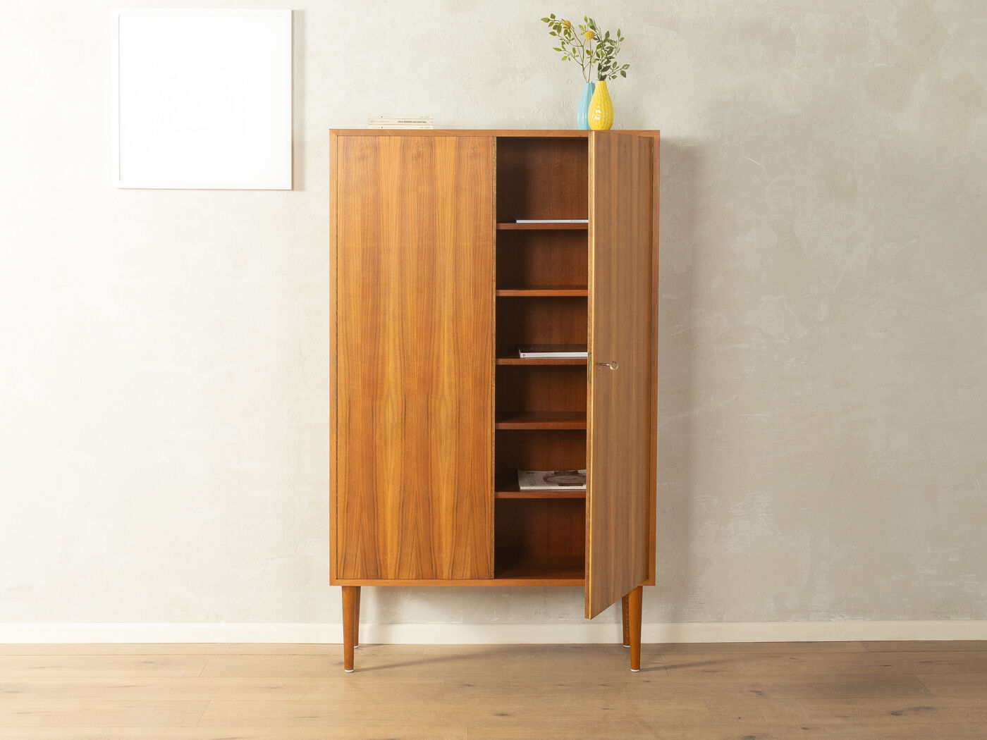 Commode classique des années 1960