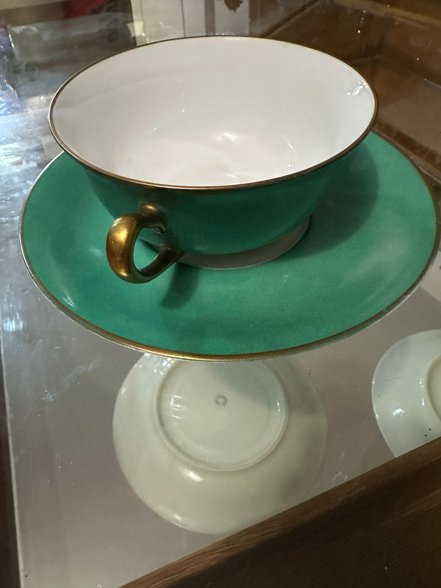 Service Art Déco de 6 tasses à double anses en porcelaine de Limoges