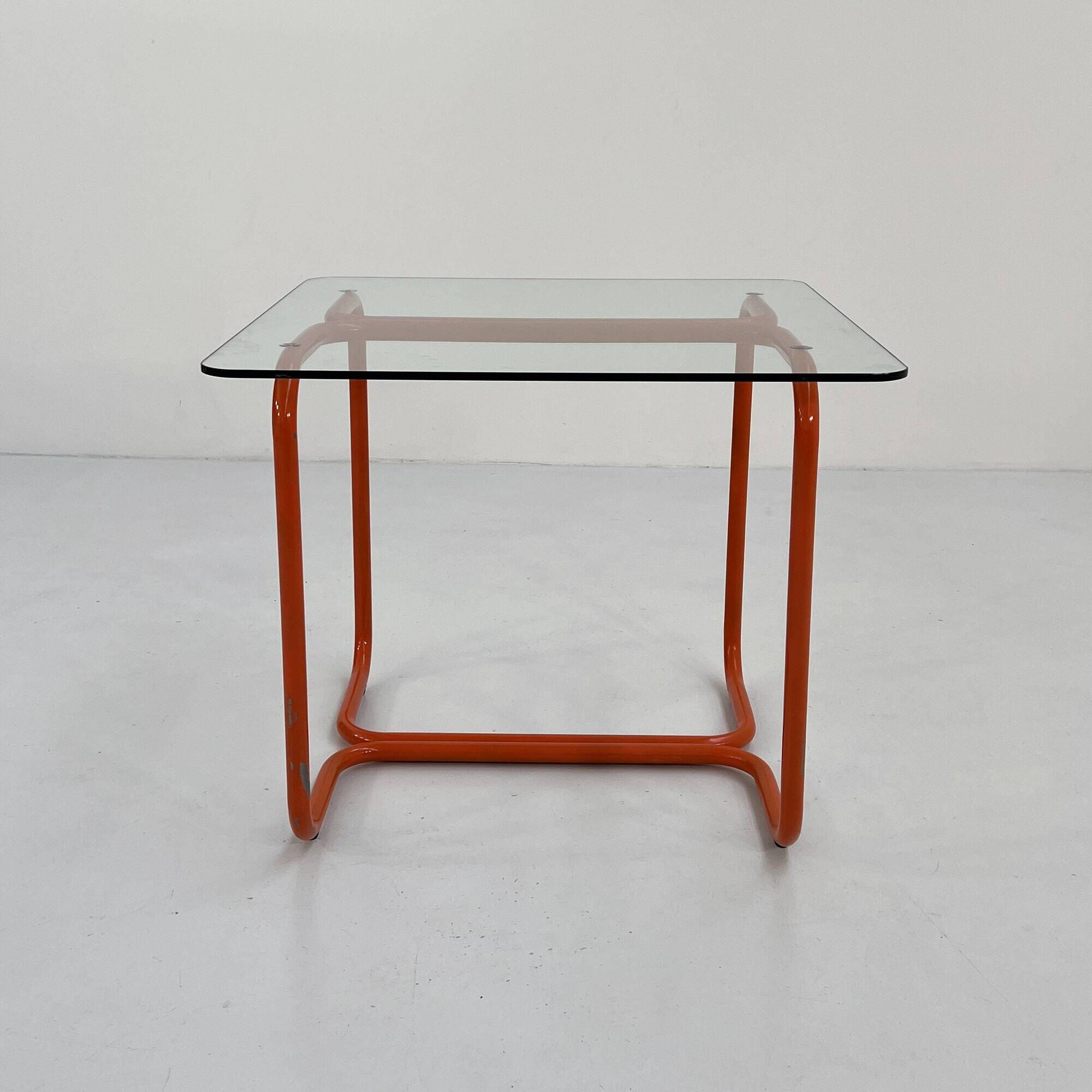 Table à manger tubulaire orange en métal et verre, 1980