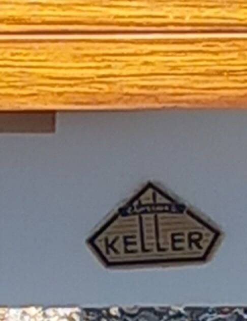 White Formica Kitchen Table - Keller - Very good condition