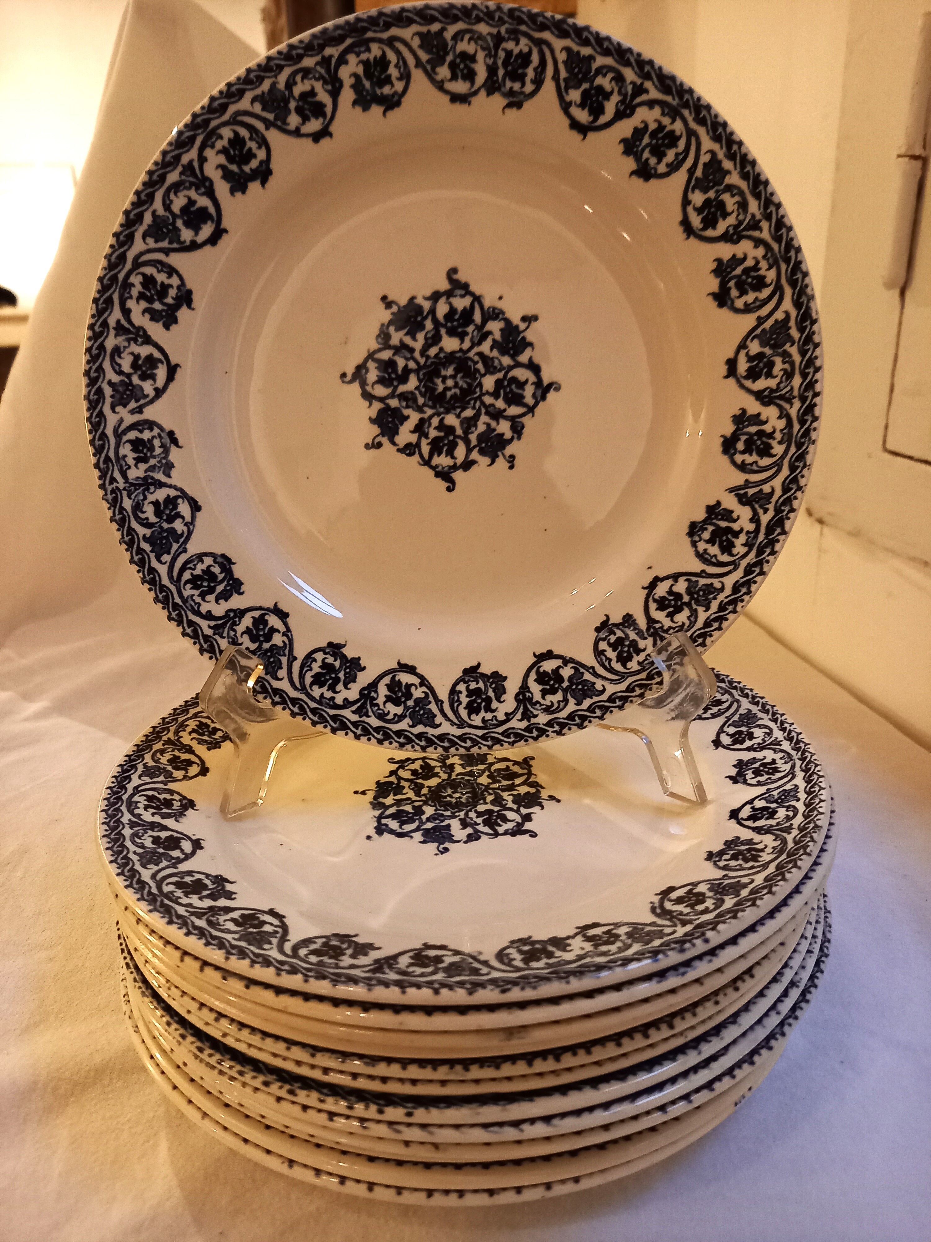 12 flat plates Terre de Fer, Brienne model, HB&CIE manufacture