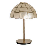 Table lamp with a lampshade with mother-of-pearl set with checkerboard brass and a gilded foot