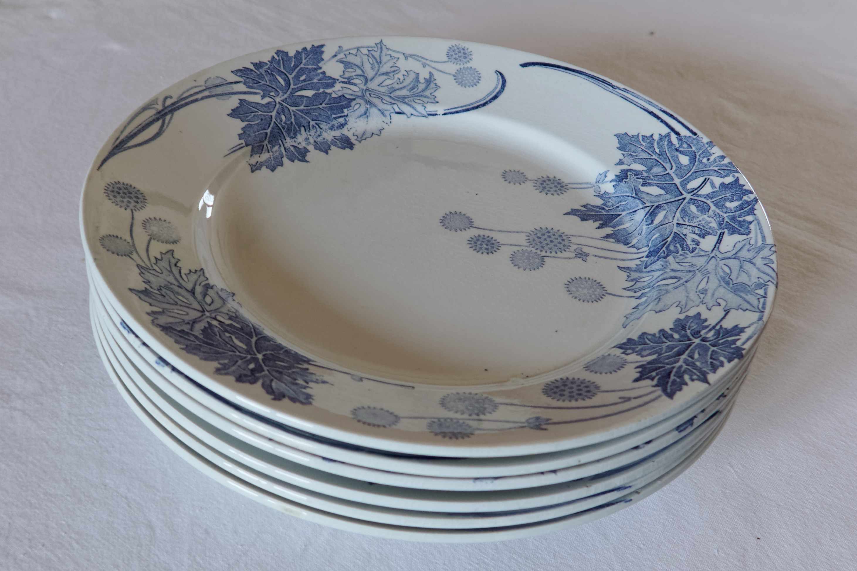Lot 6 flat plates iron earth K&G Lunéville Platane series