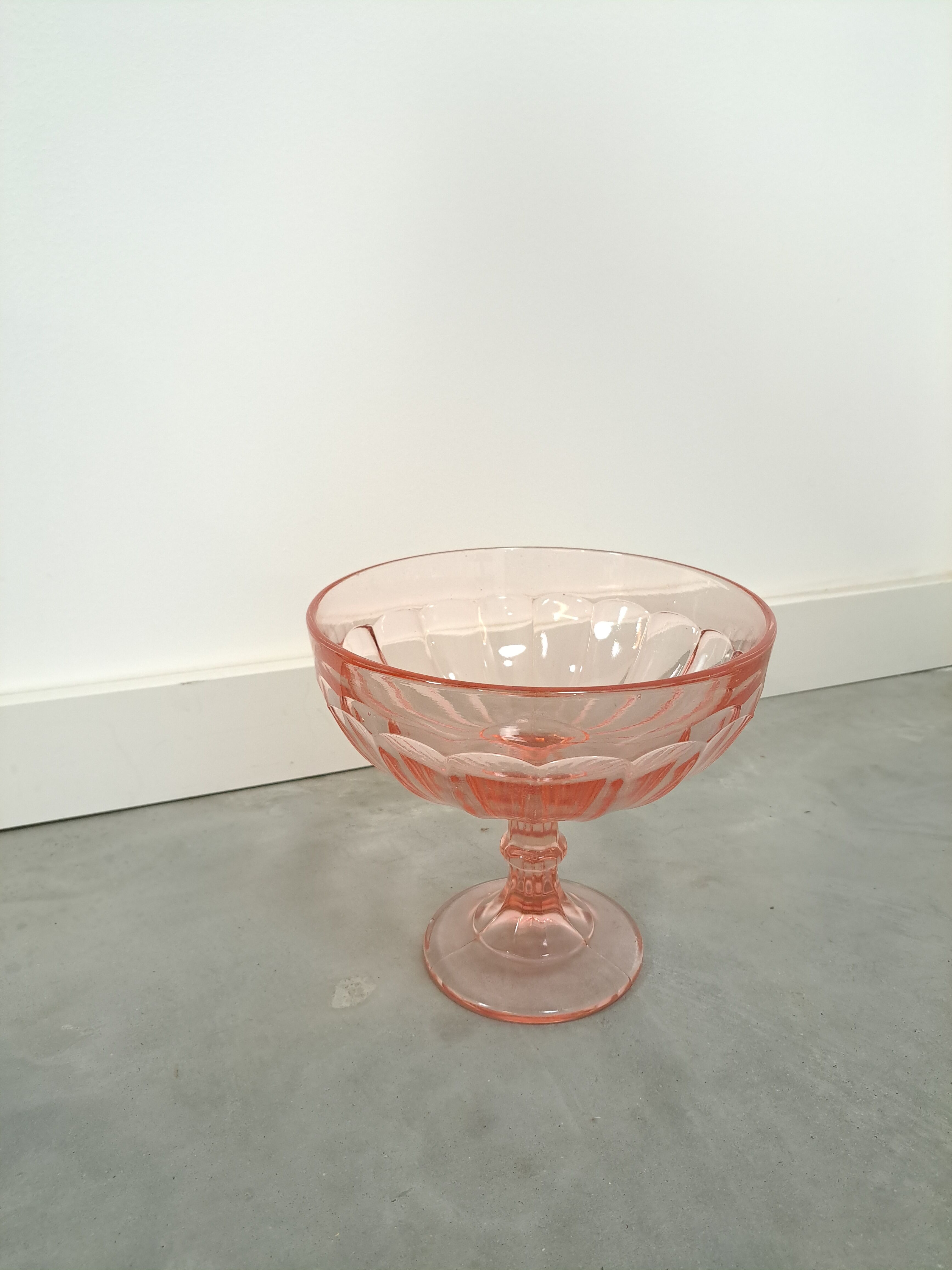 Pink glass bowl on base vintage
