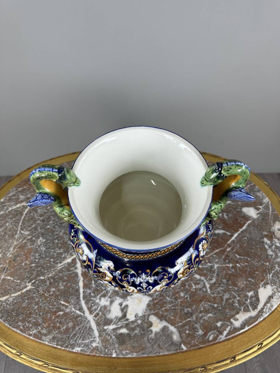 Gien earthenware vase with Renaissance decoration, 20th century.