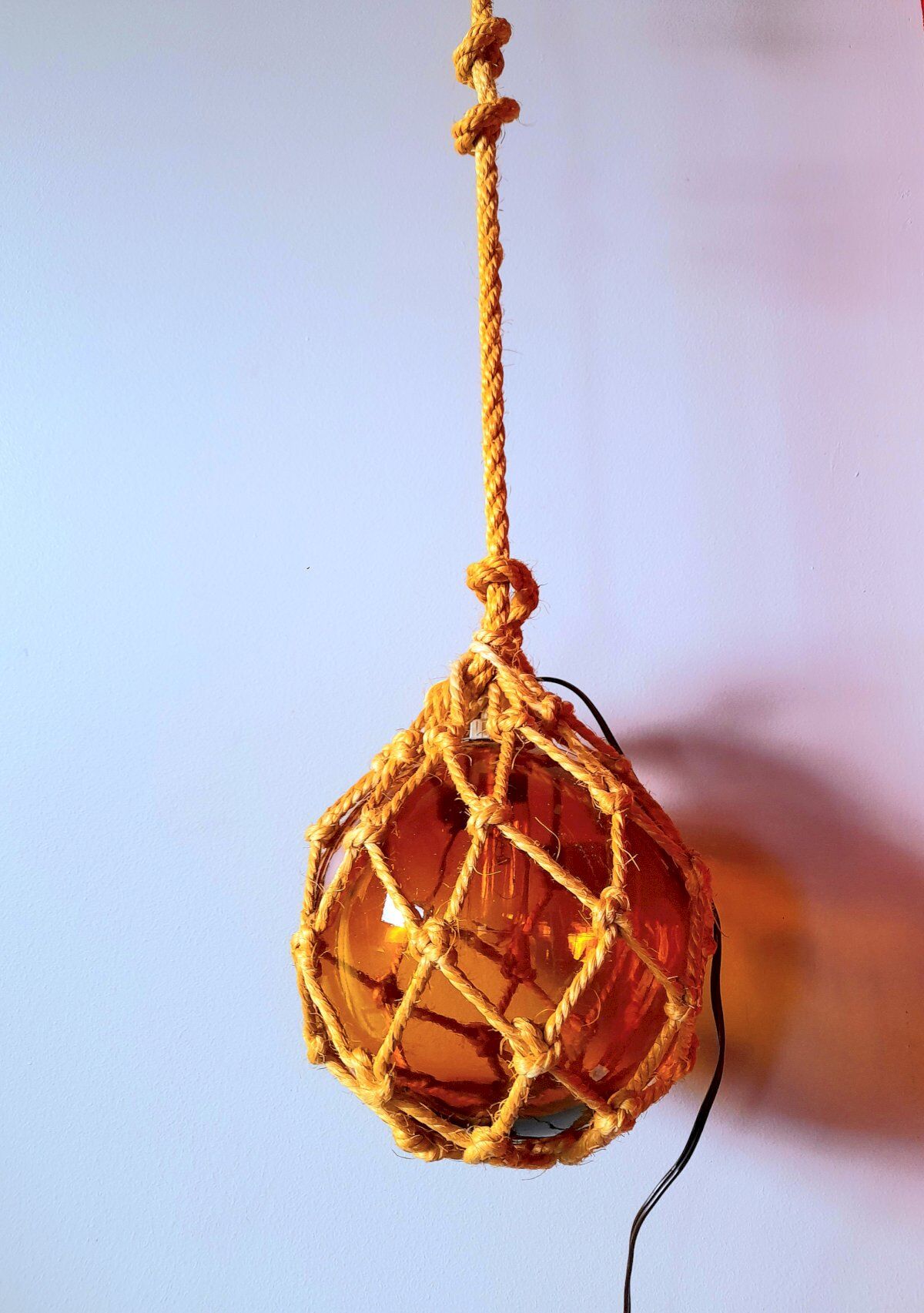 Floating fishing net lamp, diameter 20 cm.