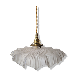 Suspension en opaline