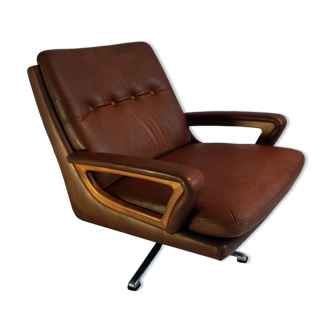 Swivel armchair leather and wood