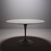 Table à manger ronde tulipe en marbre par Eero Saarinen, années 2000