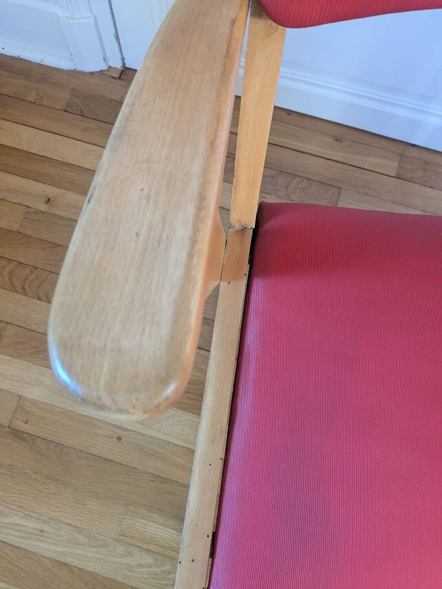 Paire de fauteuils années 60