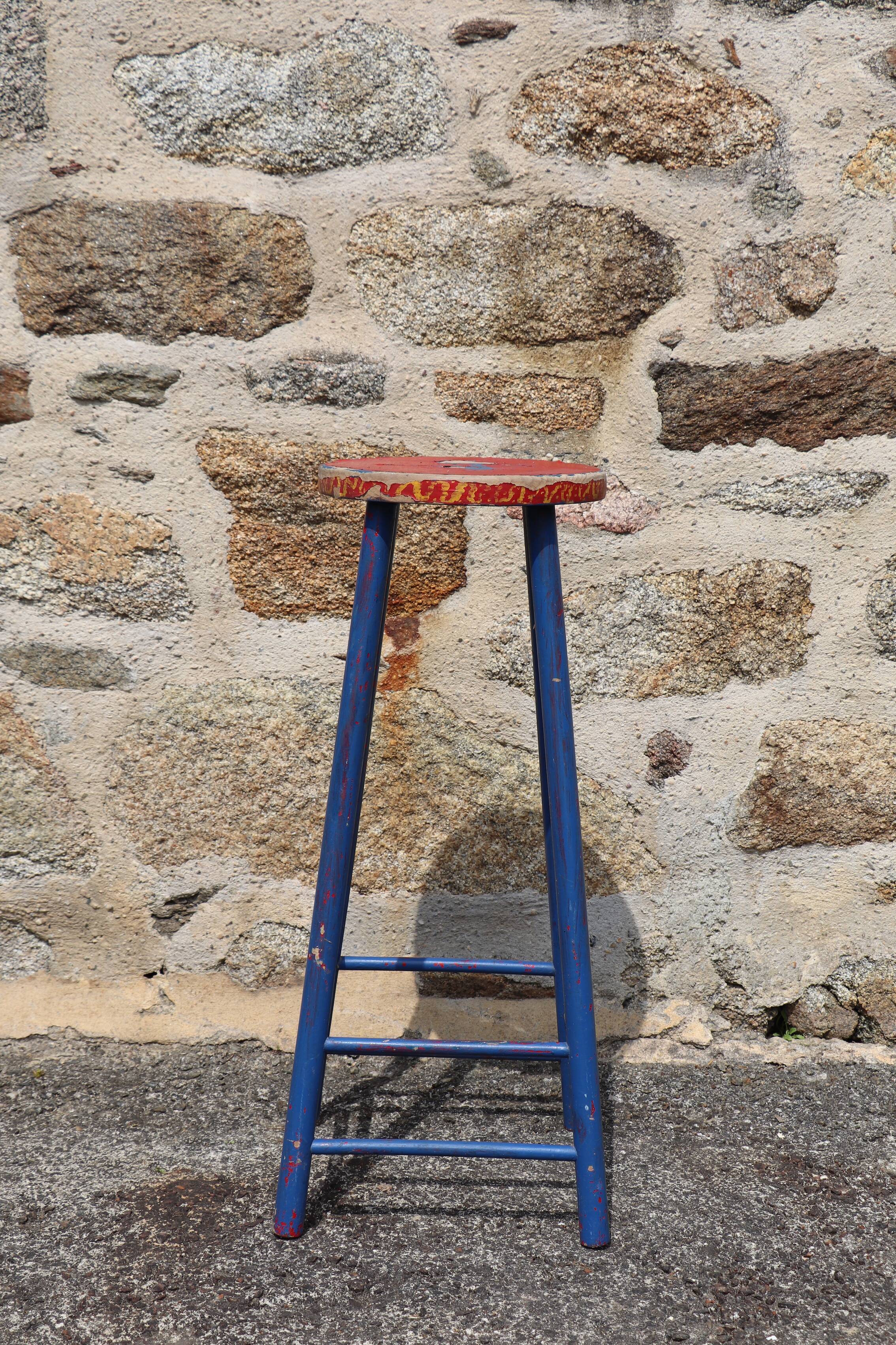 Menorca's tabouret arte povera