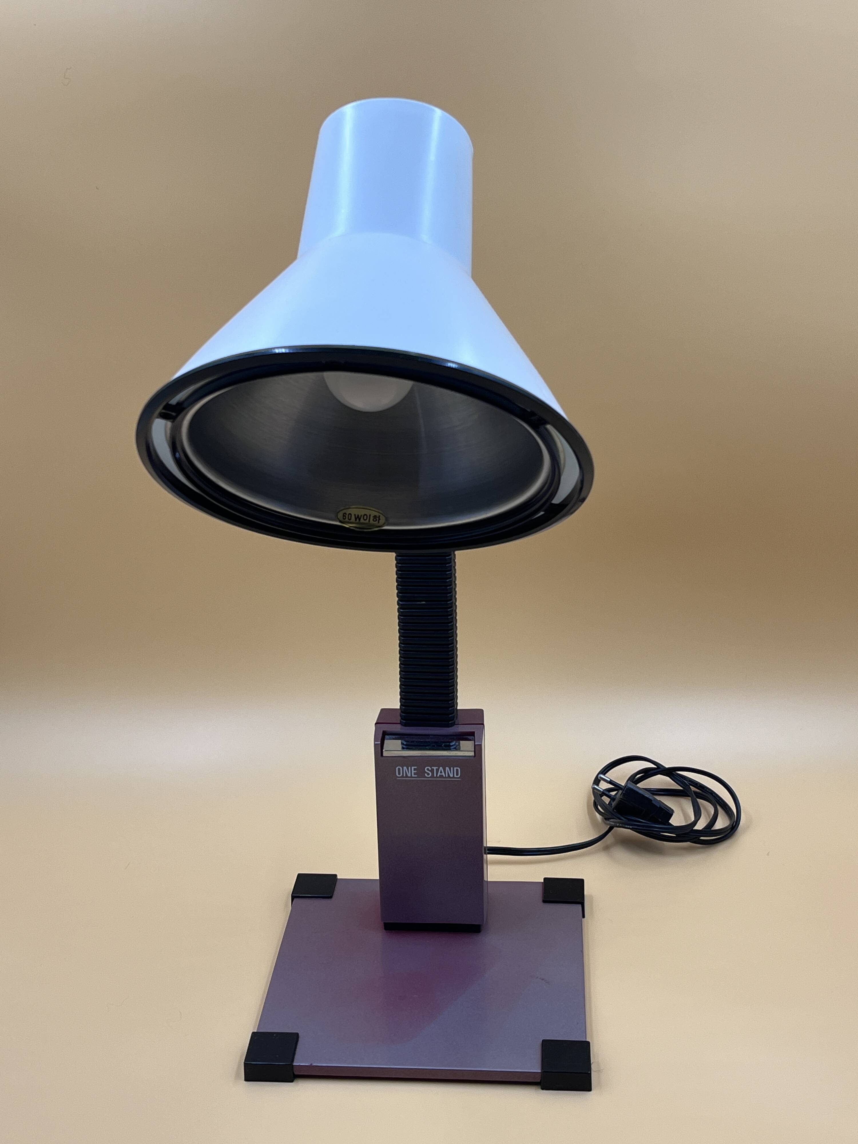 2 lampes de bureau post-modernes « One Stand », années 1980