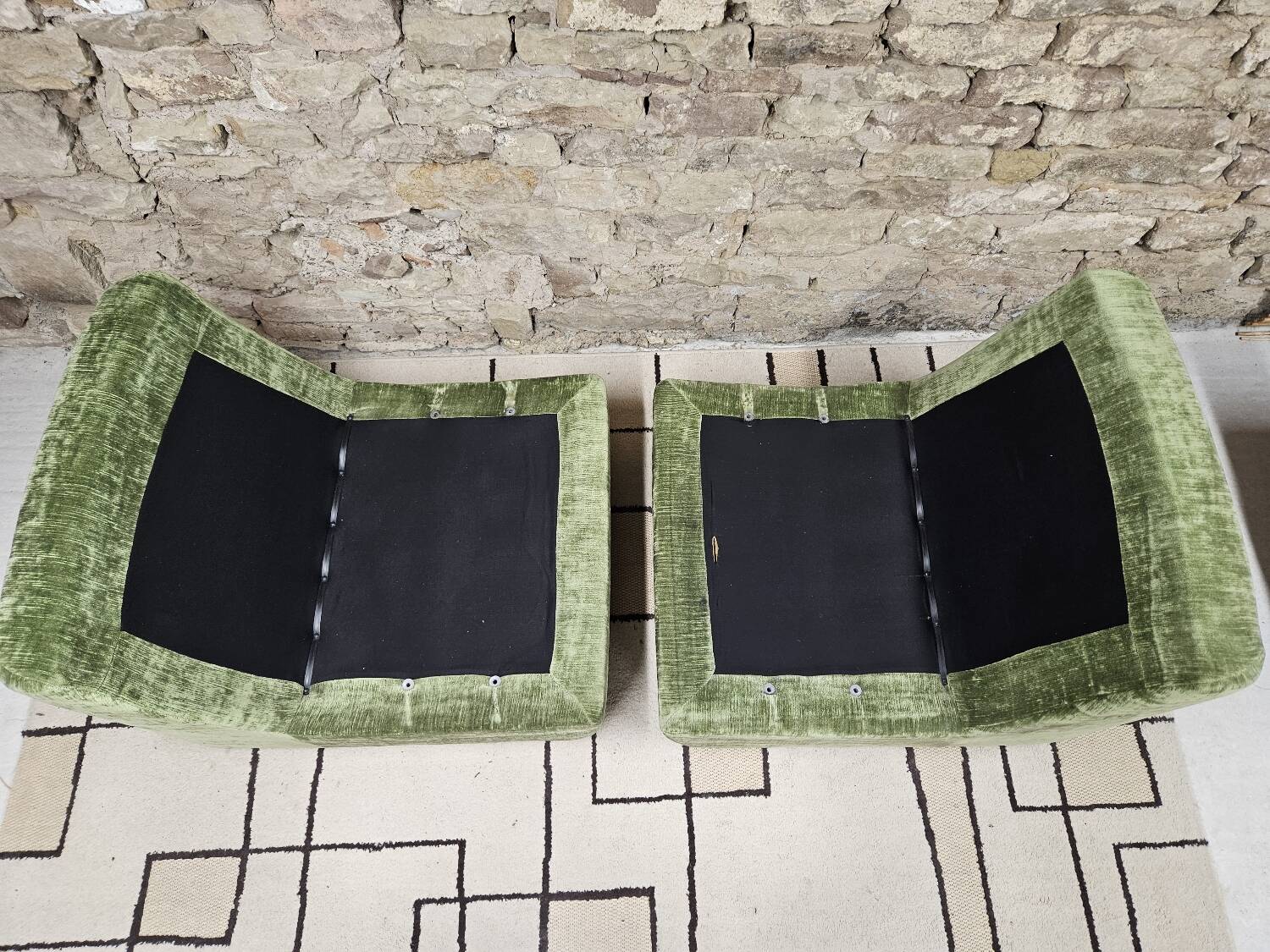 Pair of vintage velvet armchairs 1970"