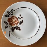 8 antique flat plates in Saint-Amand earthenware (Nord)