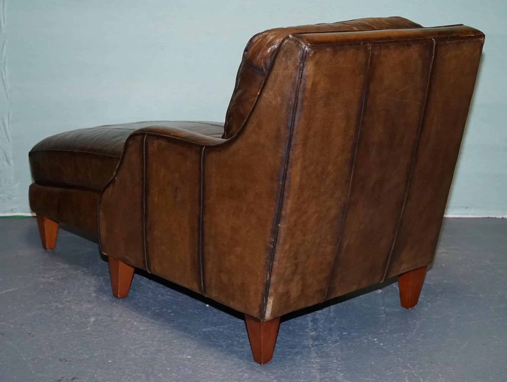 Chaise Longue en Cuir Teint à la Main