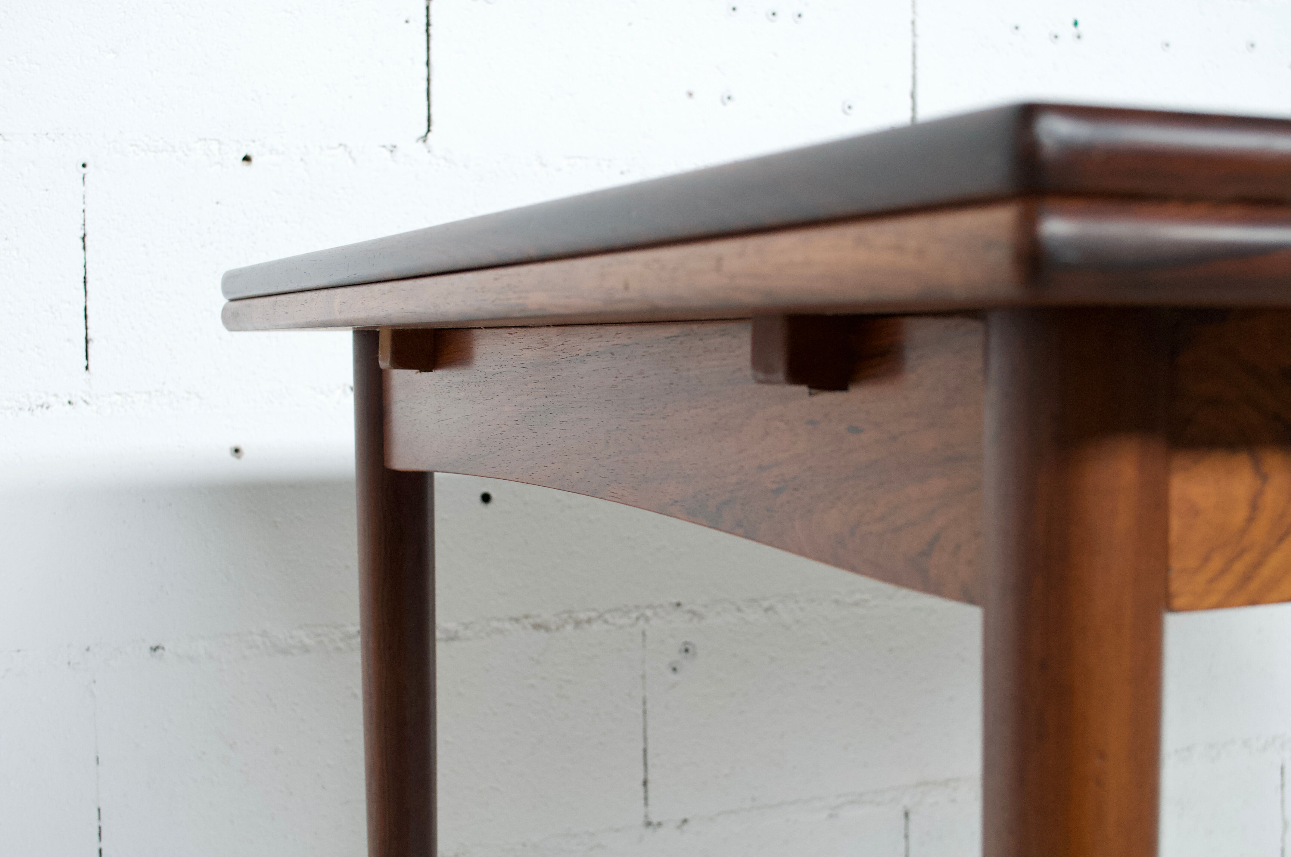 Scandinavian rosewood dining table 60's