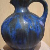 Magnificent pitcher Pierrefonds