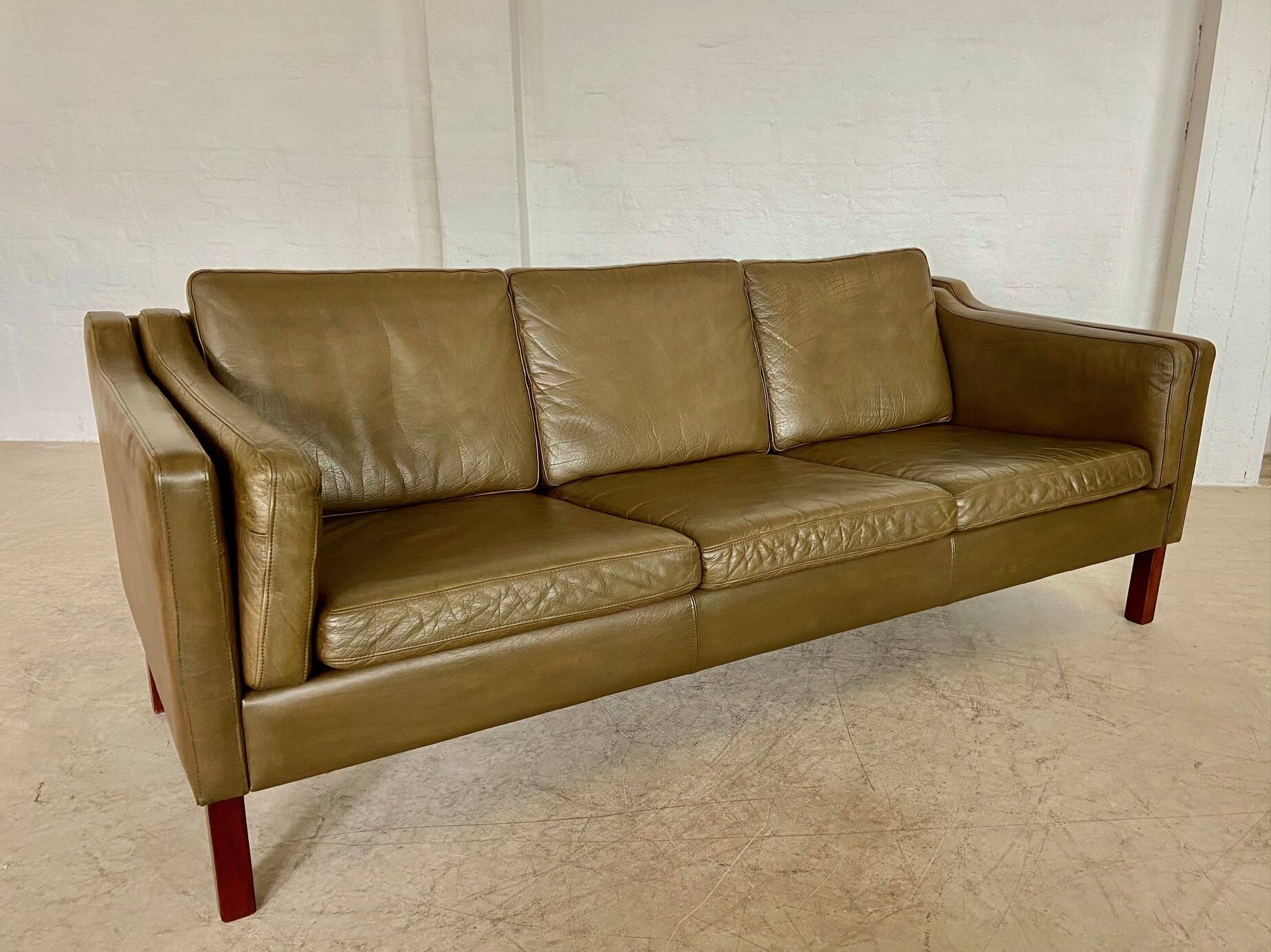 Canapé en cuir vert olive de Mogens Hansen, vintage danois des années 1960, pour 3 personnes.