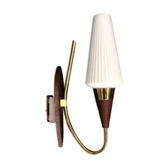 Wall lamp in teak and opaline 1960