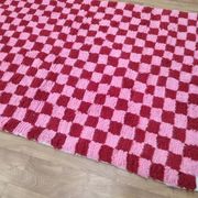 Tapis en laine pure fait main traditionnelle rose et rouge 150/250 cm