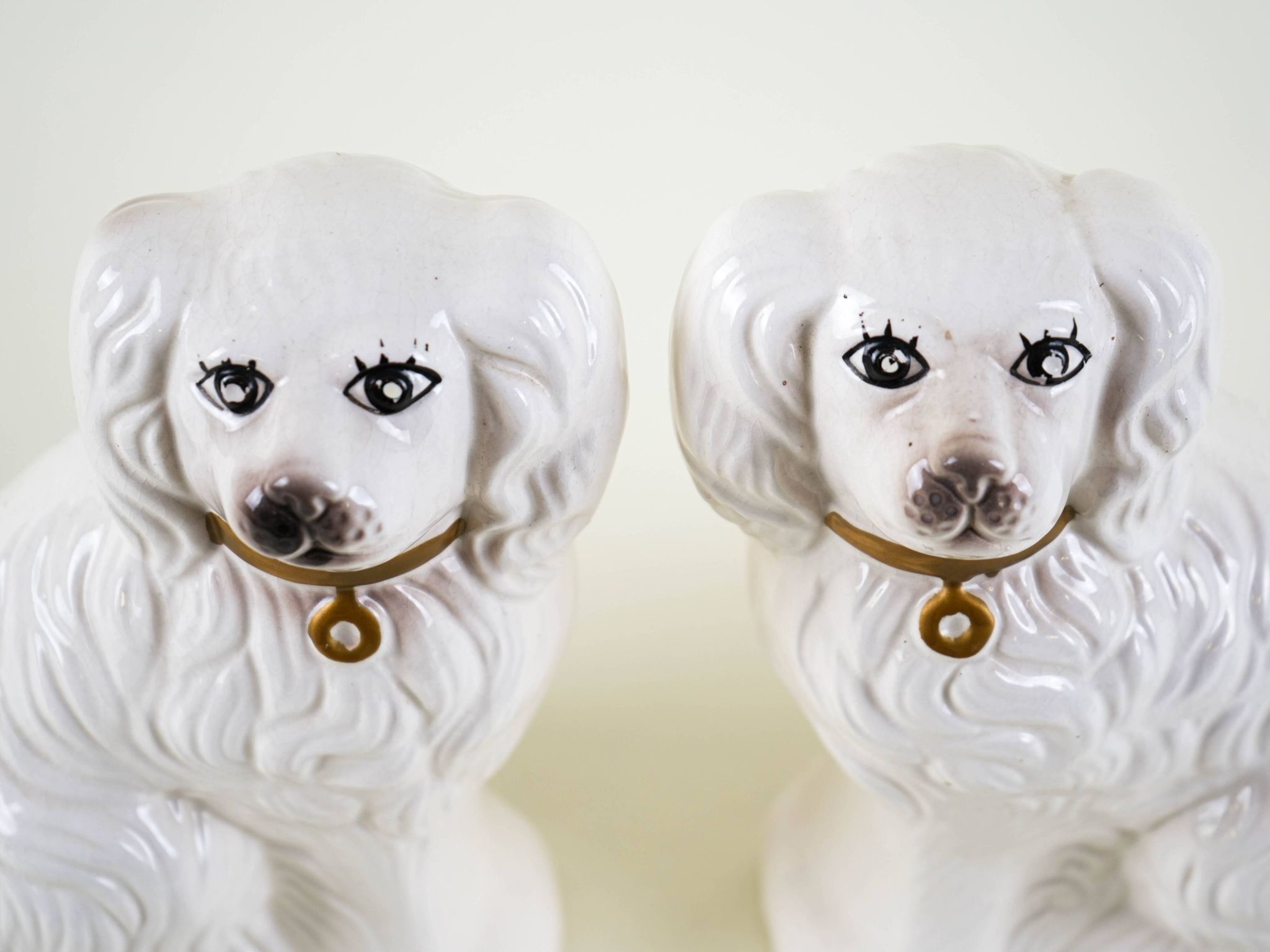 Ceramic dog figurines, English style, 1970s, made in England