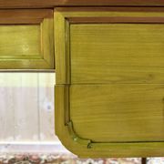 Bureau plat de style Louis XVI en merisier et cuir
