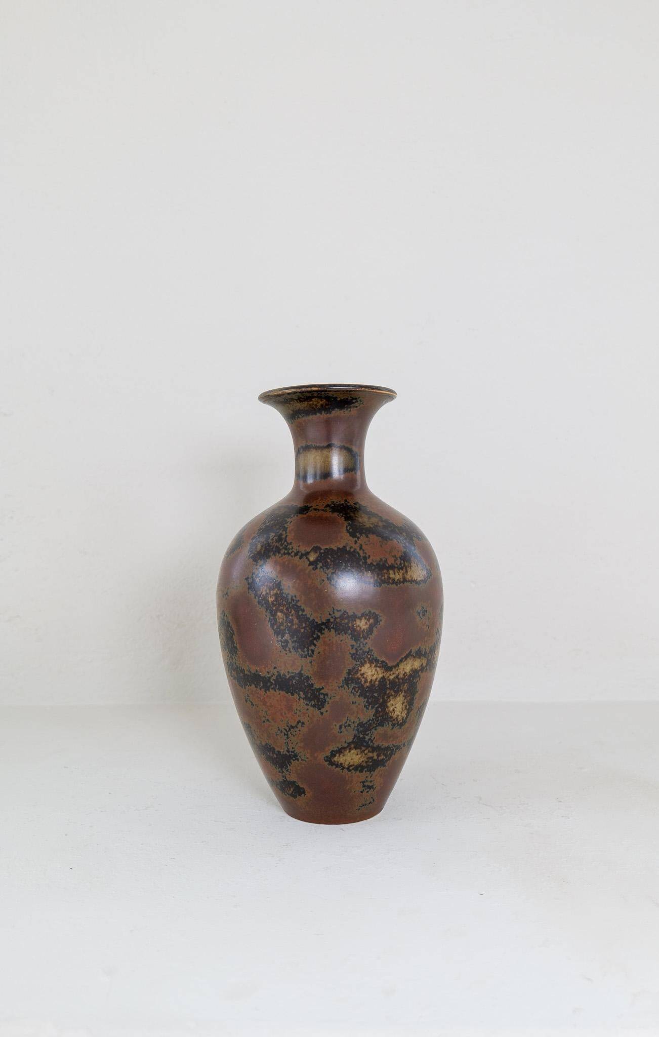 Mid-century modern ceramic vase from Rörstrand by Gunnar Nylund, Sweden.