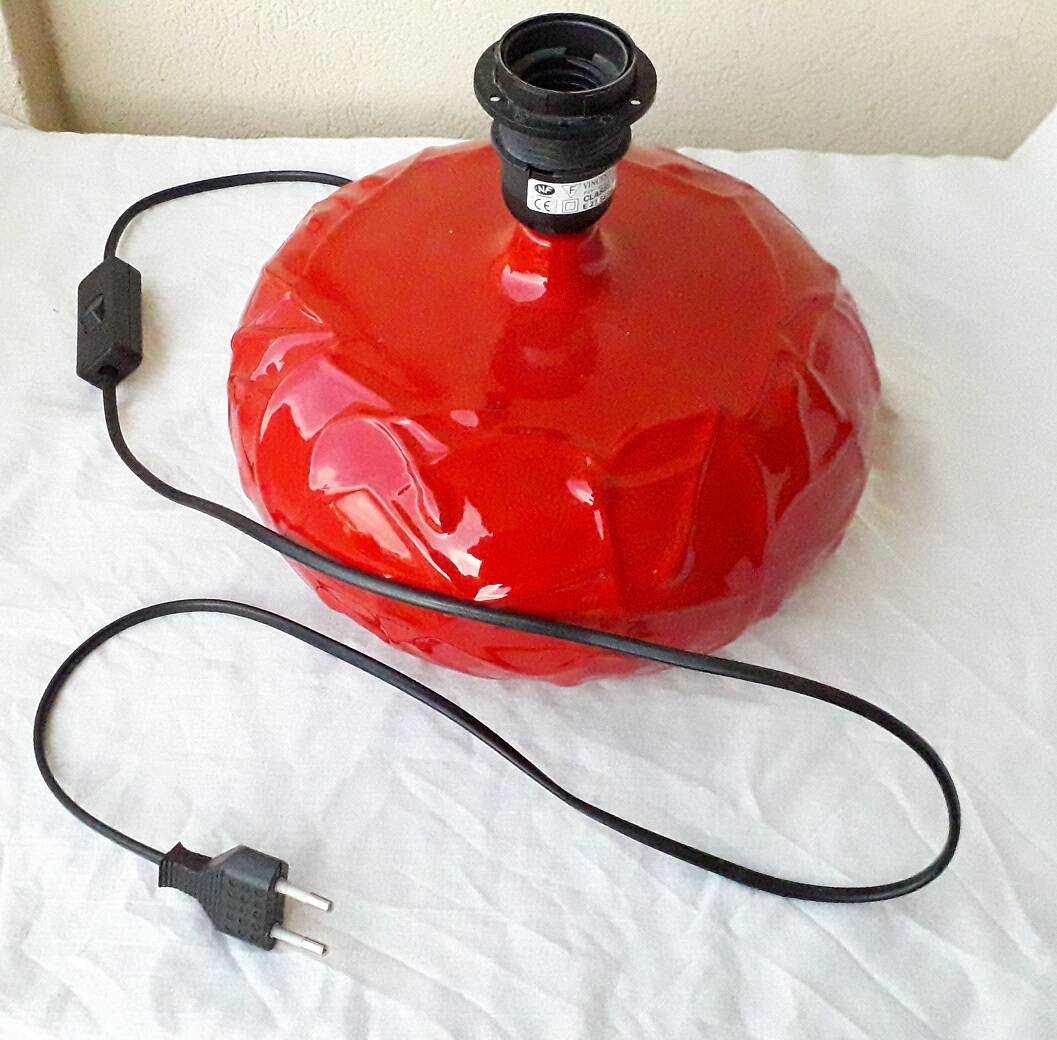Lampe en céramique rouge