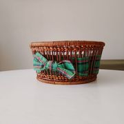 Panier vintage rotin et osier tissu écossais