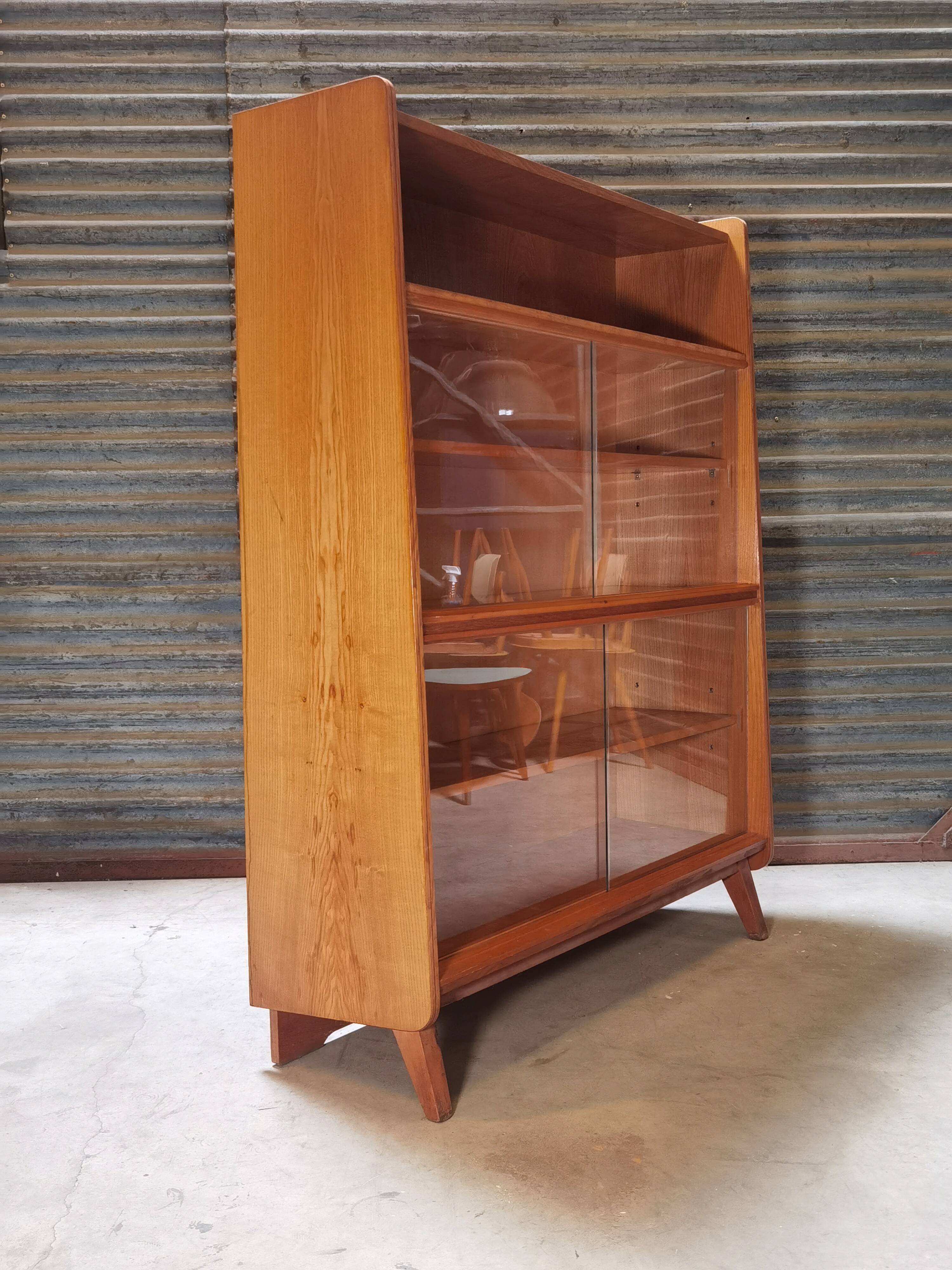 Glass library by František Jirák by Tatra 1960