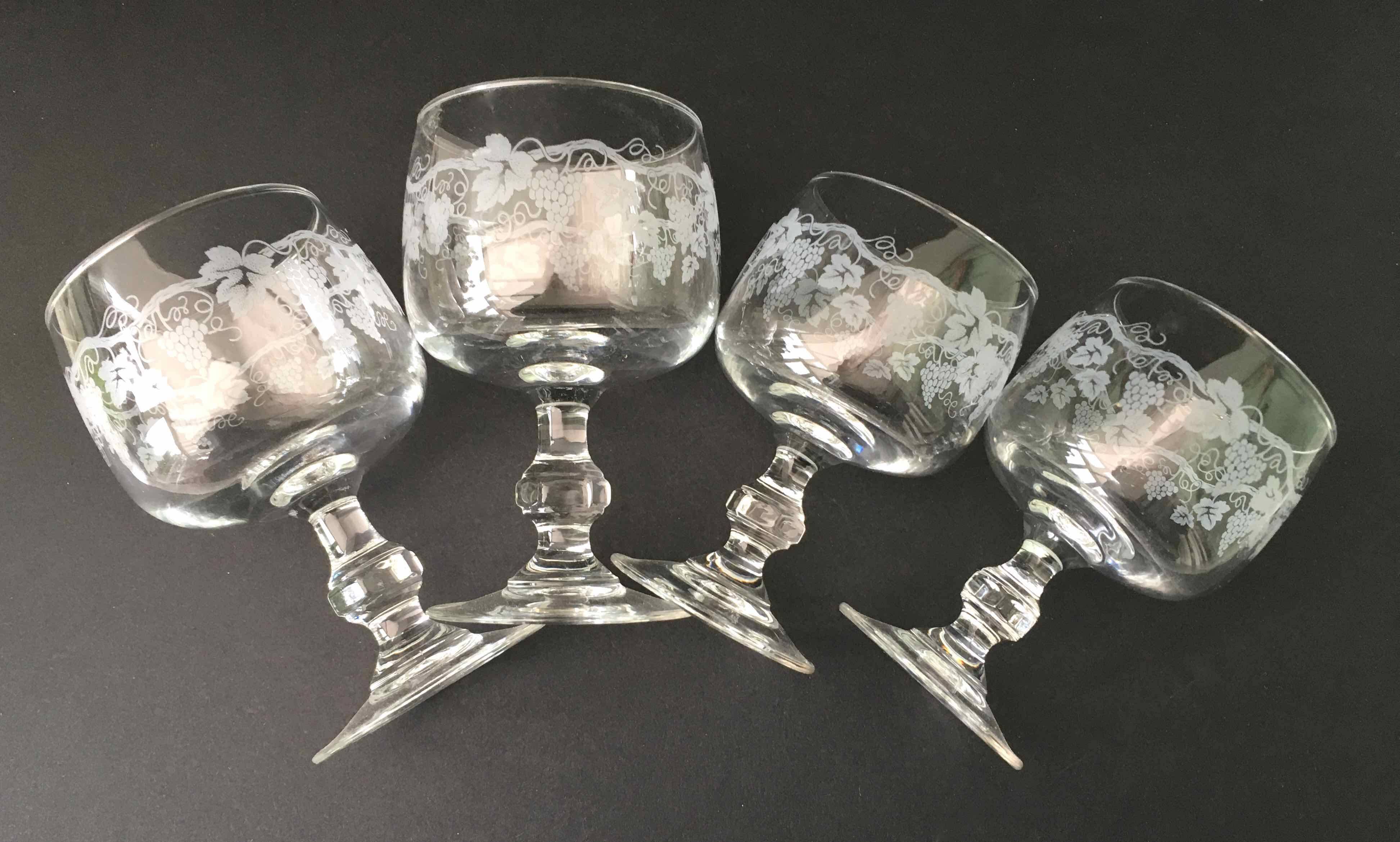 Set 12 verres d’Alsace cristal gravé vin et apéritif