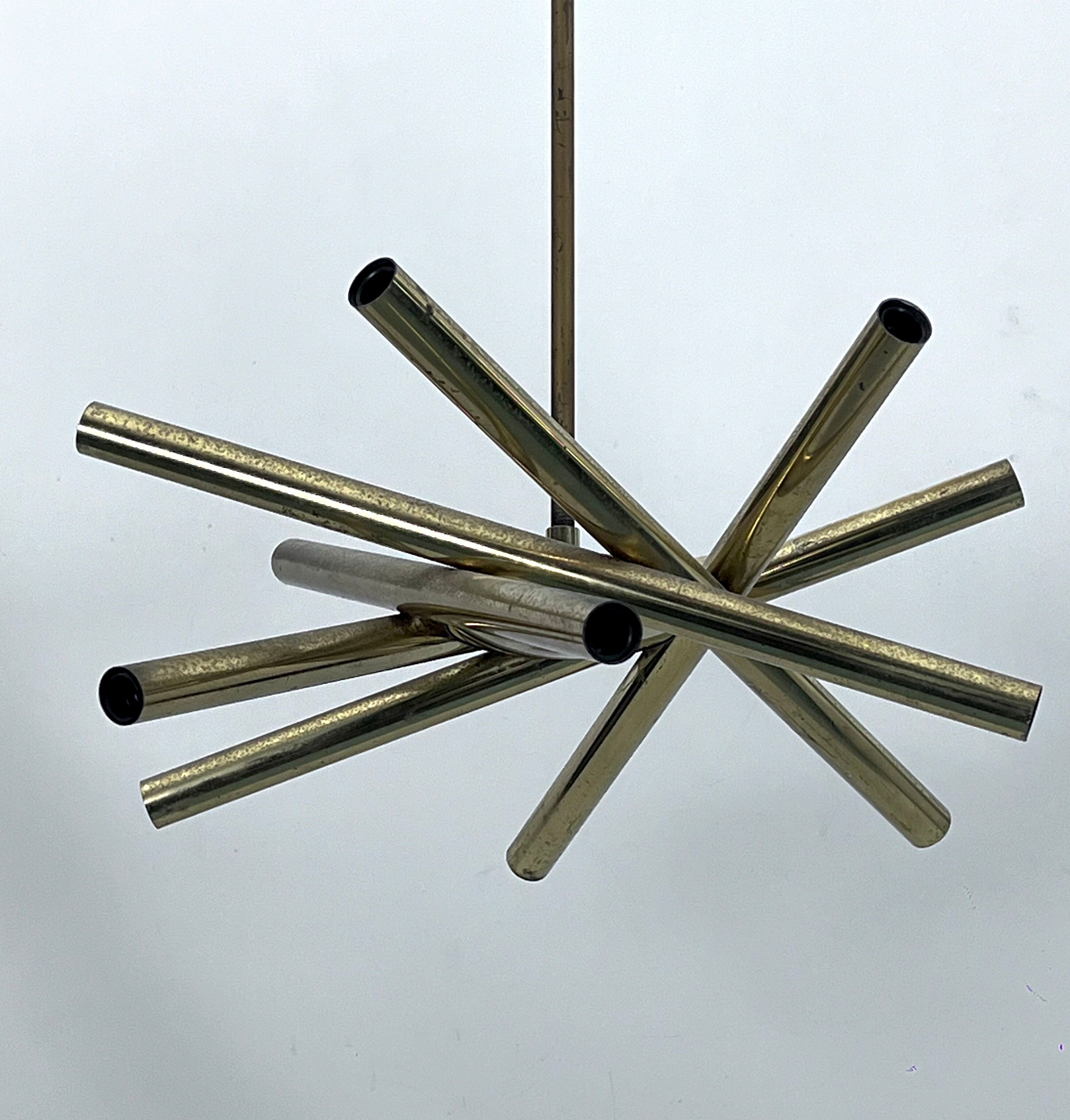 Mid-Century Modern 12 lights Brass chandelier by Stilnovo. Italy 1960s