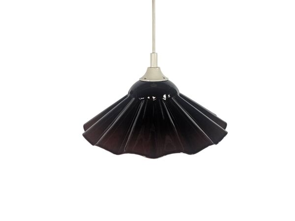 Vrieland Design – émail – métal – bord festonné – rouge/marron – années 1970