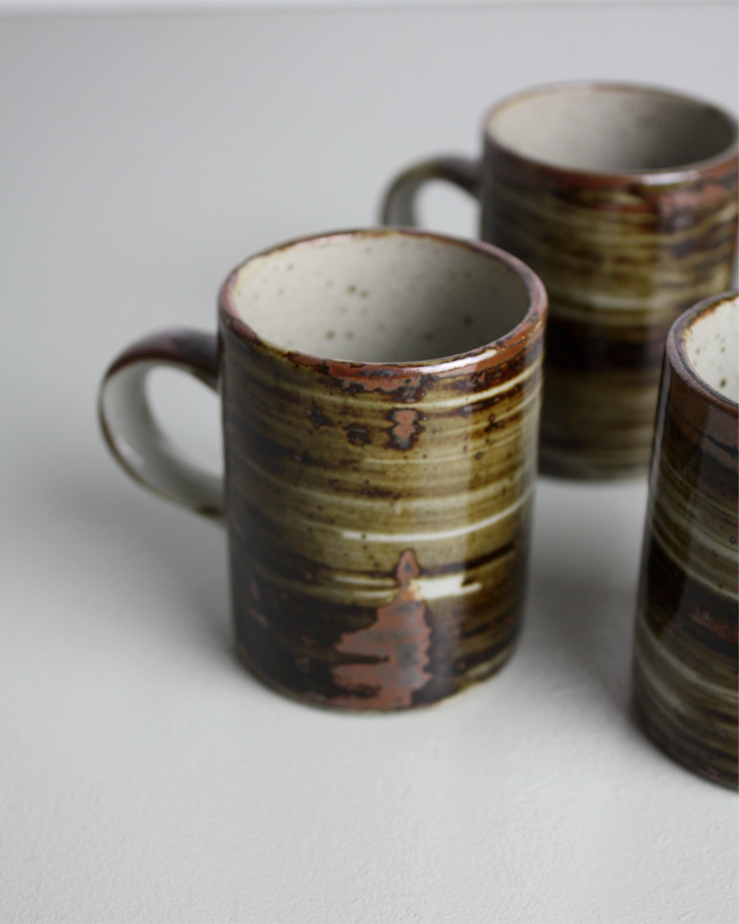 Enamelled stoneware coffee cups