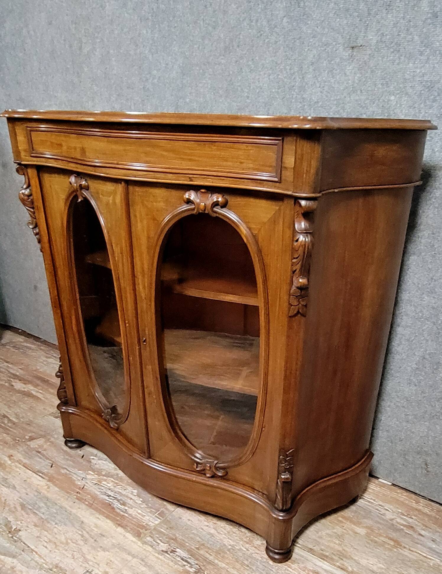 Superb curved display cabinet from the Napoleon III period in mahogany