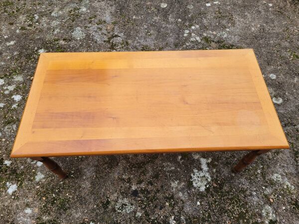 Table basse 2 tiroirs en merisier massif